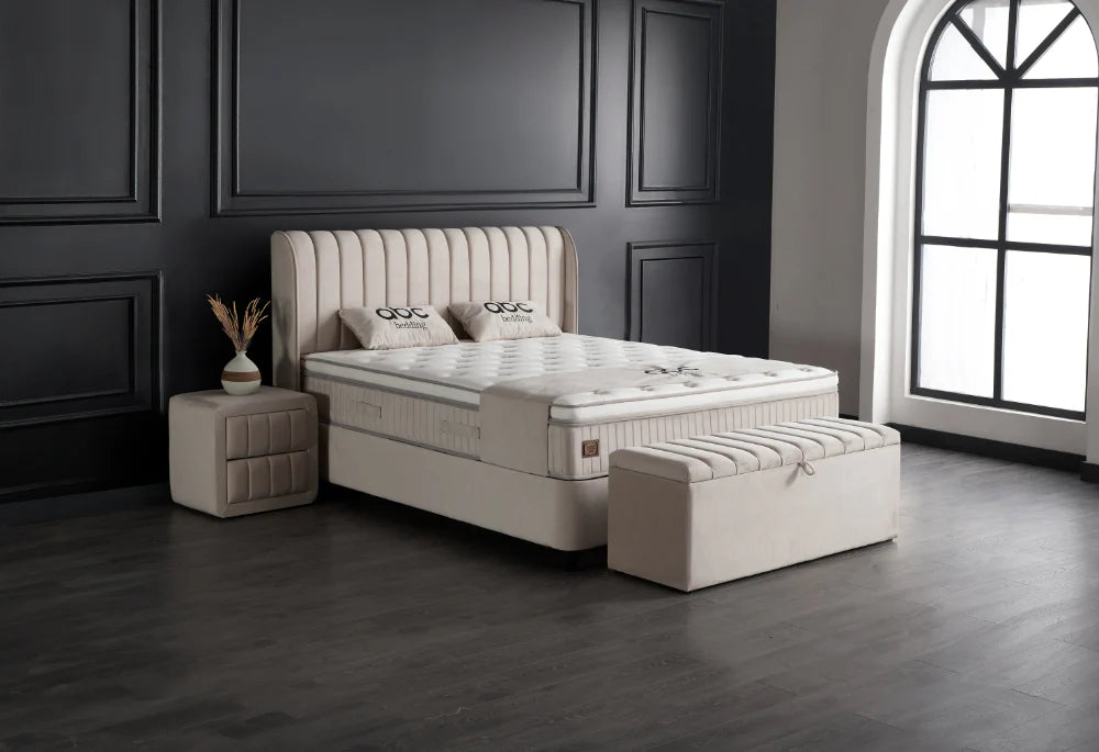 Lit Mabel — Boxspring beige, coffre & bout de lit inclus