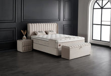 Lit Mabel — Boxspring beige, coffre & bout de lit inclus