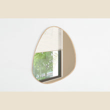 Miroir Roza — Forme organique, chêne vieilli