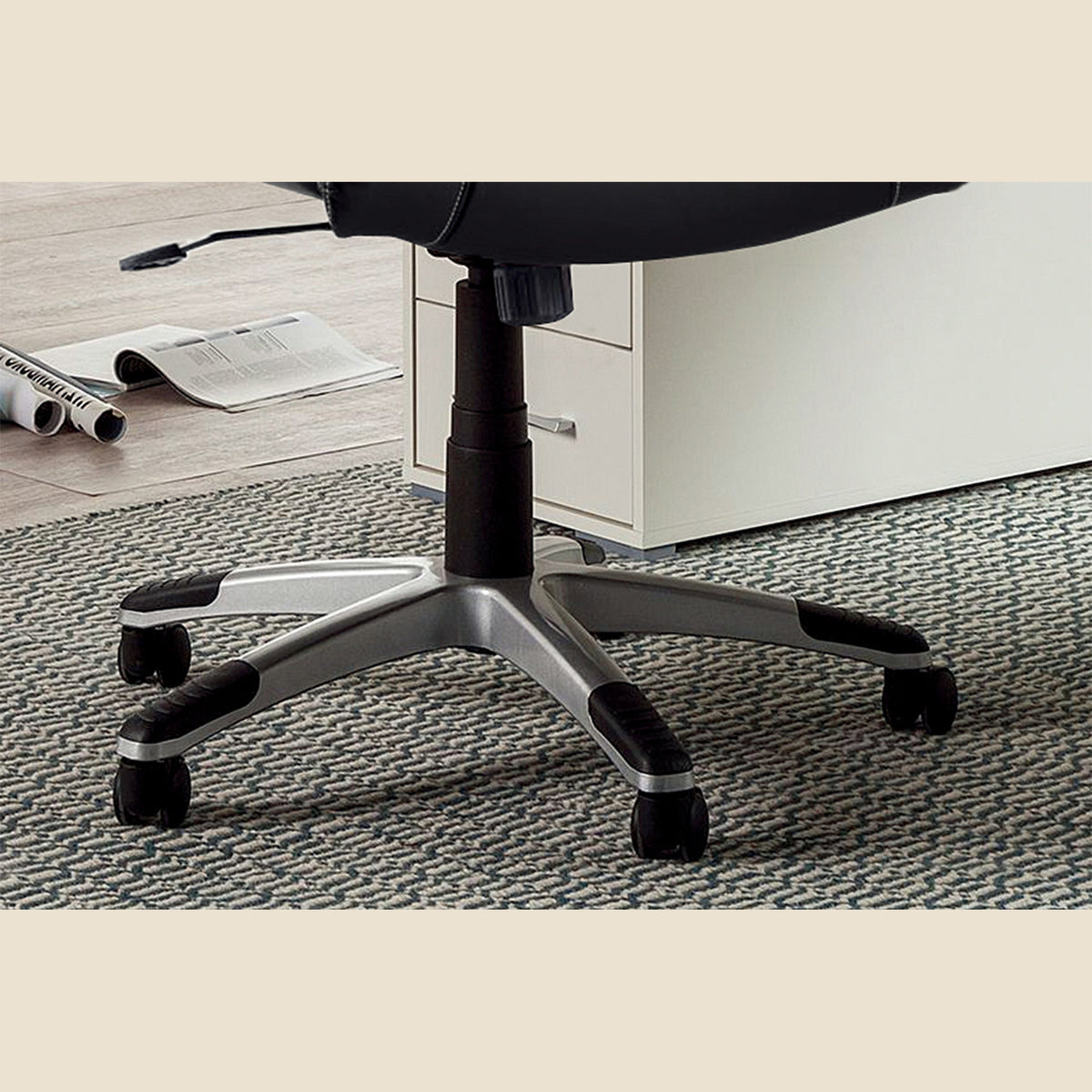 Chaise de bureau Dali — Simili cuir noir