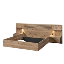 Lit Tanya CANYON OAK avec deux chevets intégrés, tête de lit à rainures ELEGANT BLACK et éclairage LED, vue 3/4