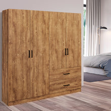 Rangement Wilson en décor papier sur panneaux de particules DENVER OAK, armoire 4 portes avec 2 tiroirs chêne clair en situation dans une chambre claire