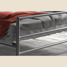 Lit Sandro avec sommier — Métal gris