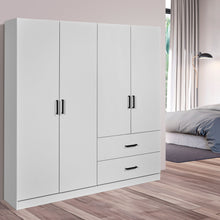 Rangement Wilson en décor papier sur panneaux de particules BLANC, armoire 4 portes avec 2 tiroirs blanche poignées noires en situation dans une chambre lumineuse