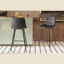 Chaise de comptoir Juta — Velours