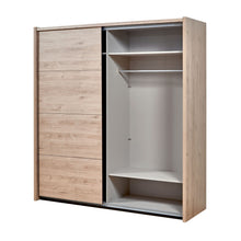 Intérieur de l'armoire coulissante Viola CASTELLA : penderie et étagères réglables