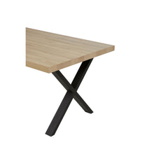 Salle à manger Marnix (French Oak), détail du coin du plateau au-dessus du piétement X métal noir