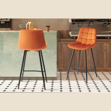 Chaise de comptoir Juta — Velours