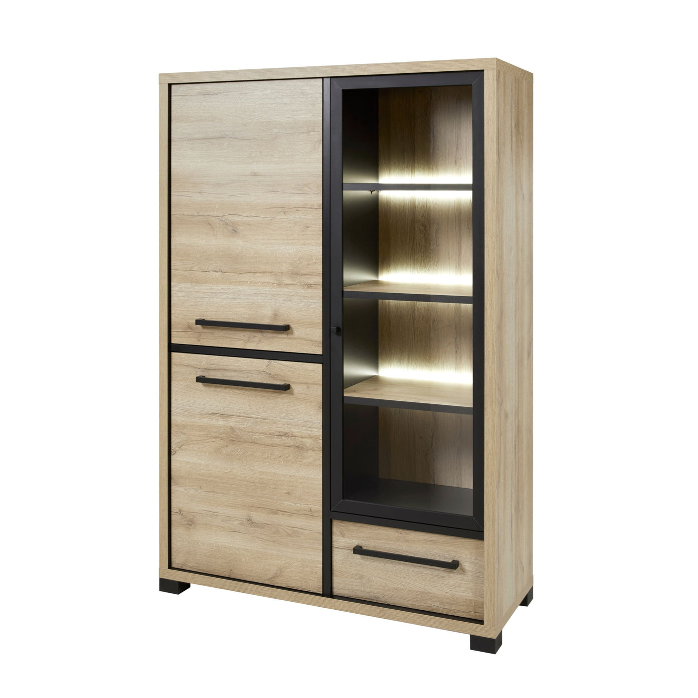 Salle à manger Rico (bi-ton Arizona Oak & Nero), vitrine LED haute à deux portes et tiroir chêne clair, éclairage allumé, sur fond blanc