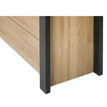 Détail pied et angle de la commode Phaedra : façade FRENCH OAK et pied NOX