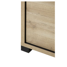 Salle à manger Rico (bi-ton Arizona Oak & Nero), détail du bas de la vitrine avec liseré noir et pied carré