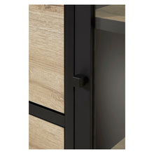 Salle à manger Rico (bi-ton Arizona Oak & Nero), détail du bouton noir et du cadre vitré de la porte de la vitrine