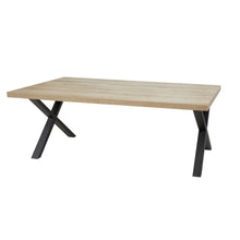 Salle à manger Rico (bi-ton Arizona Oak & Nero), table à manger rectangulaire chêne clair à pieds X noirs en vue trois-quarts sur fond blanc